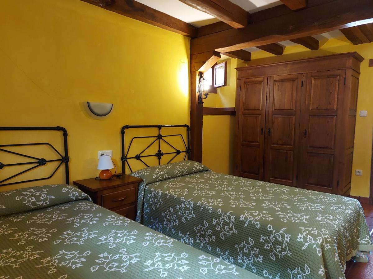 Apartamentos Rurales Las Rocas De Brez กามาเลโญ ภายนอก รูปภาพ