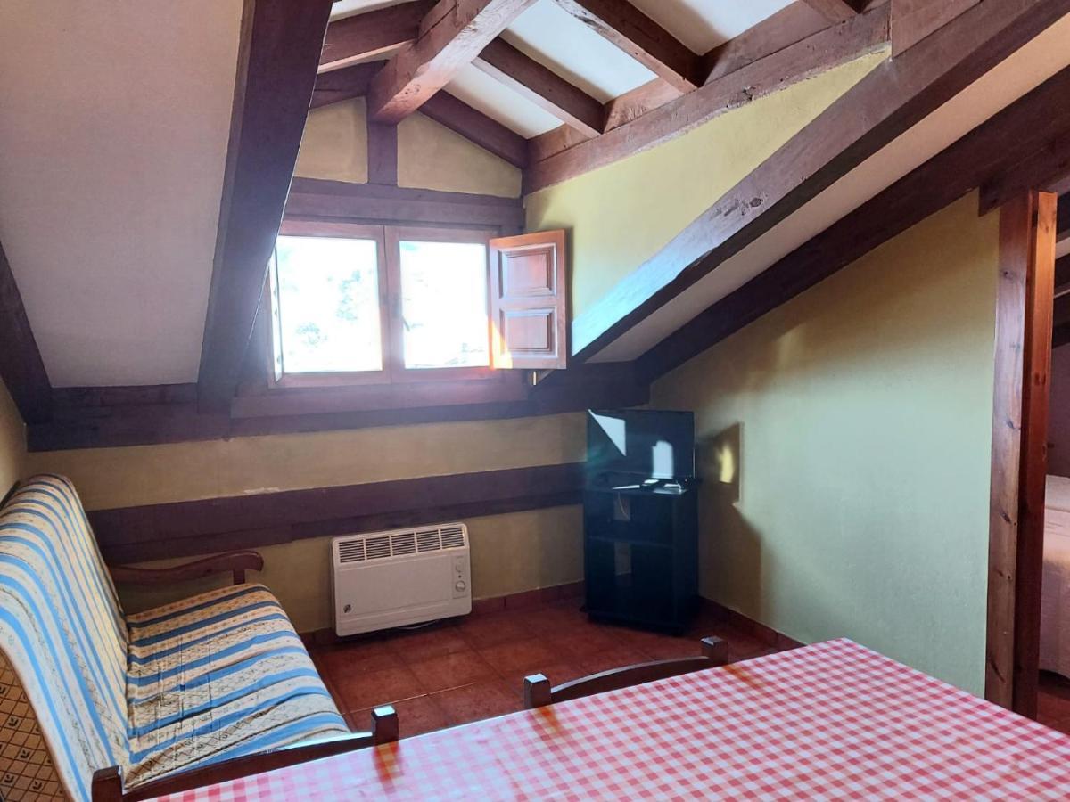 Apartamentos Rurales Las Rocas De Brez กามาเลโญ ภายนอก รูปภาพ