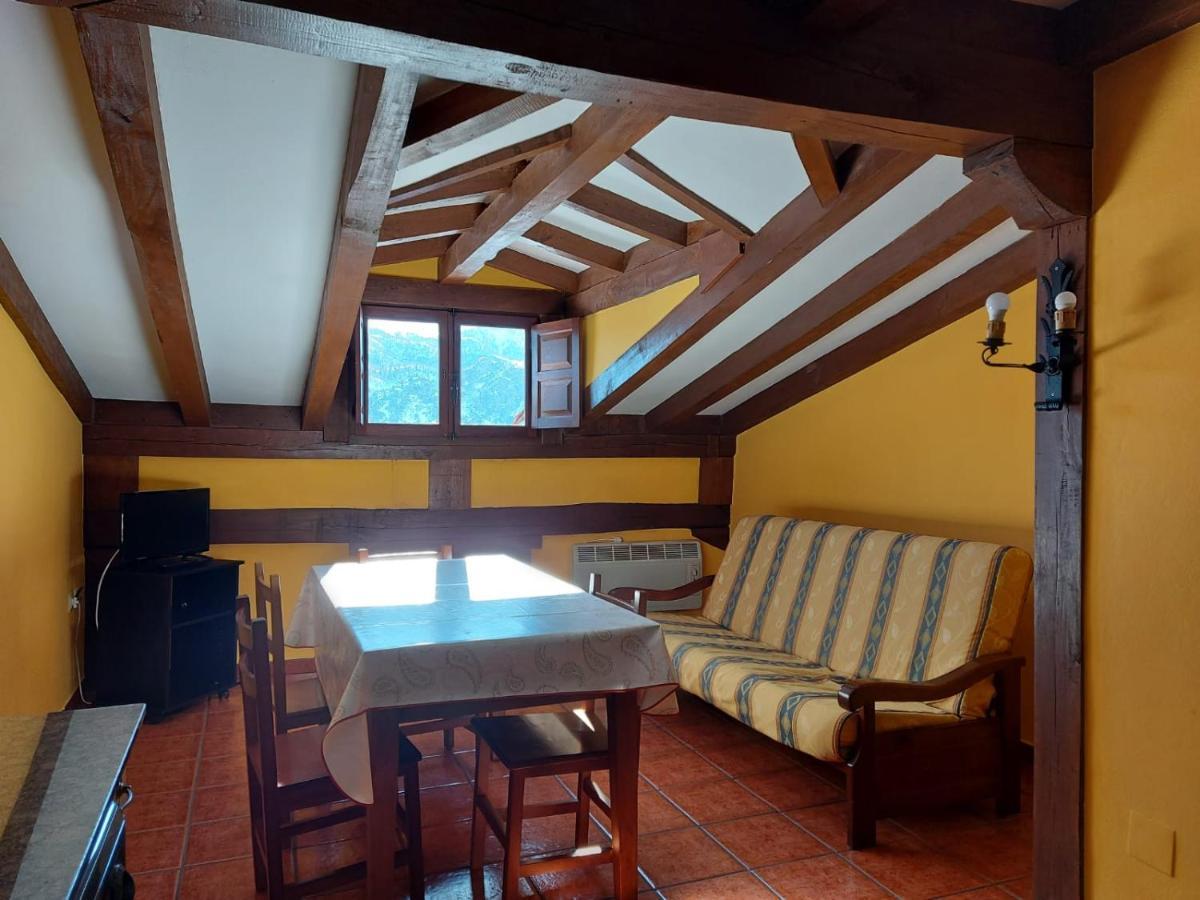 Apartamentos Rurales Las Rocas De Brez กามาเลโญ ภายนอก รูปภาพ