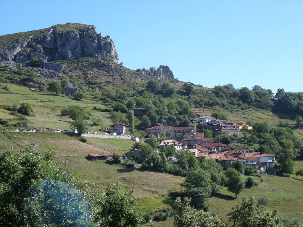 Apartamentos Rurales Las Rocas De Brez กามาเลโญ ภายนอก รูปภาพ