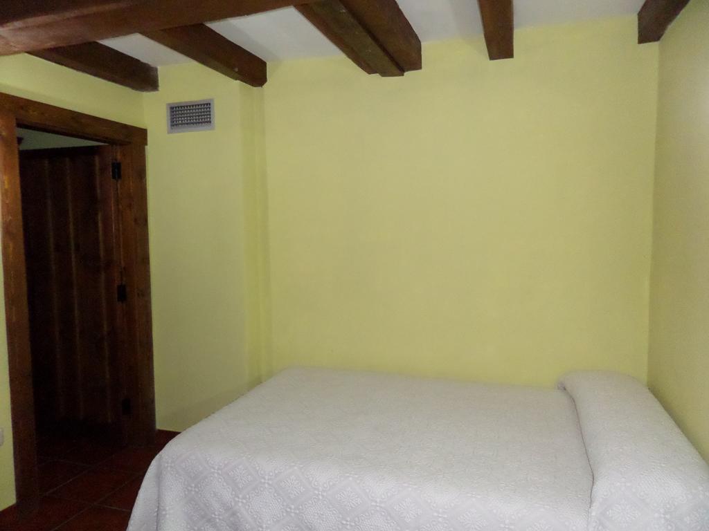 Apartamentos Rurales Las Rocas De Brez กามาเลโญ ภายนอก รูปภาพ