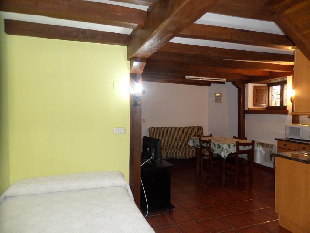 Apartamentos Rurales Las Rocas De Brez กามาเลโญ ภายนอก รูปภาพ